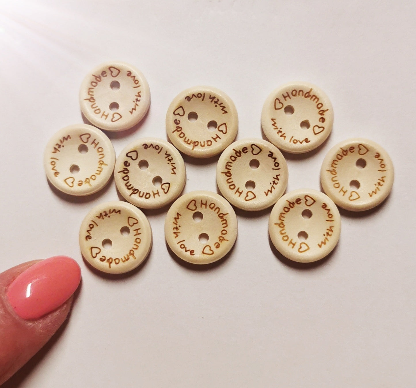 Boutons en bois "Handmade with love " Lot de 5