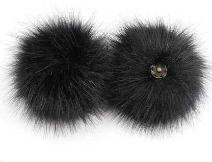 Pompon fausse fourrure de 13 cm avec bouton pression